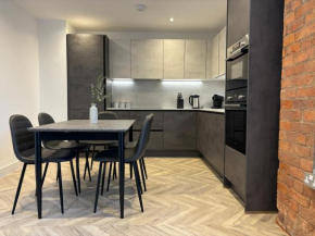 Manchester Apt, Free Parking, Business, Couples & Families